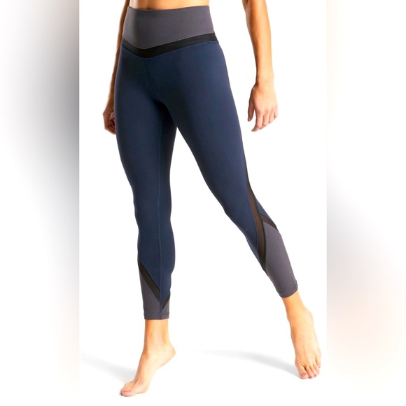 Athleta Pants - ATHLETA Elevation 7/8 Tight In Powervita